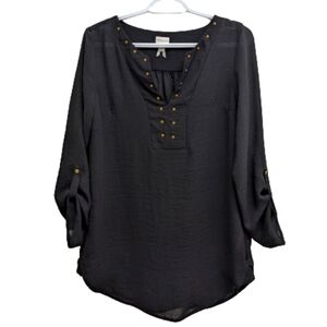 Dynamite women's black studded v-neck lightweight blouse size M